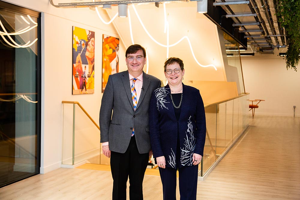 Dean Elizabeth Mynatt poses at the 40th Celebration in London with Ben Hescott, Senior Associate Dean of Academic Programs and Student Experience.